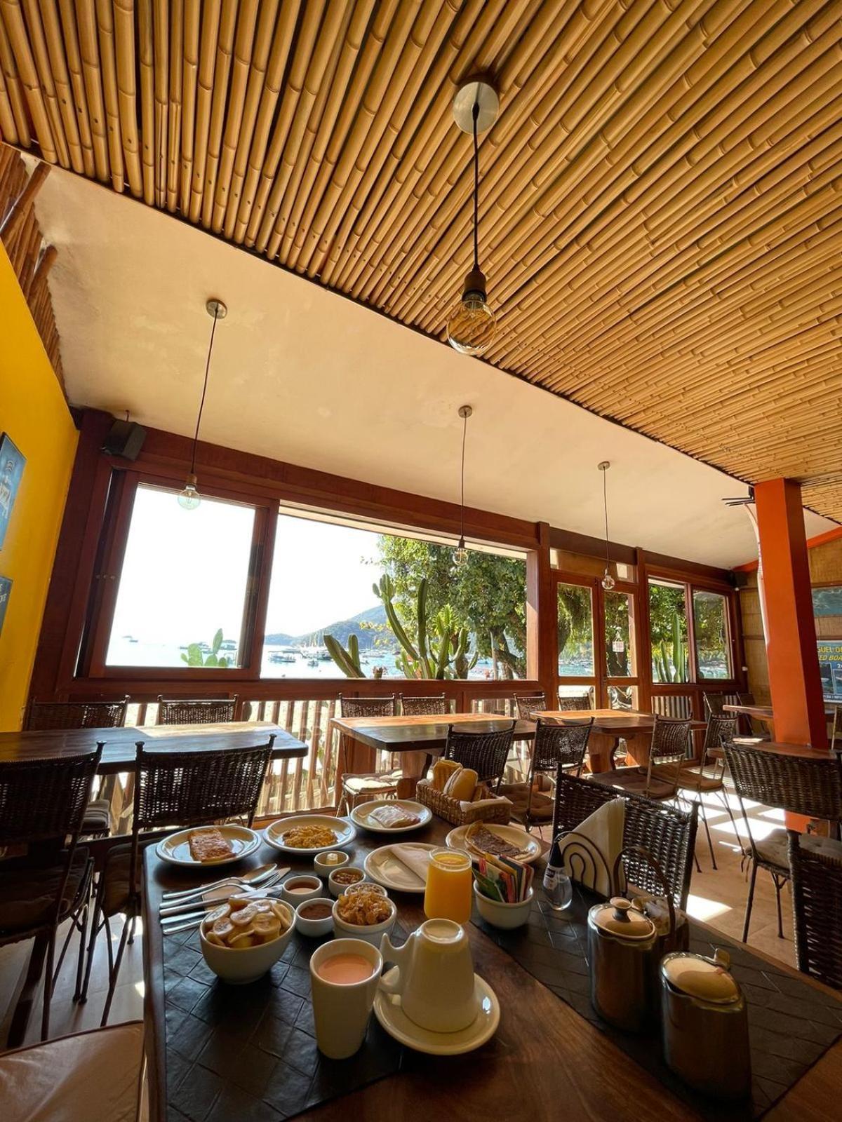 Pousada E Restaurante O Pescador Vila do Abraao Екстер'єр фото